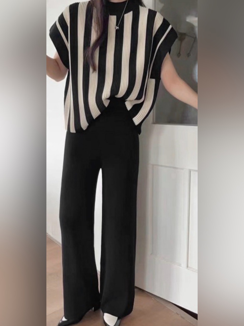 2-piece stretchy black/cream top, black pant knit set (see measurements for fit)